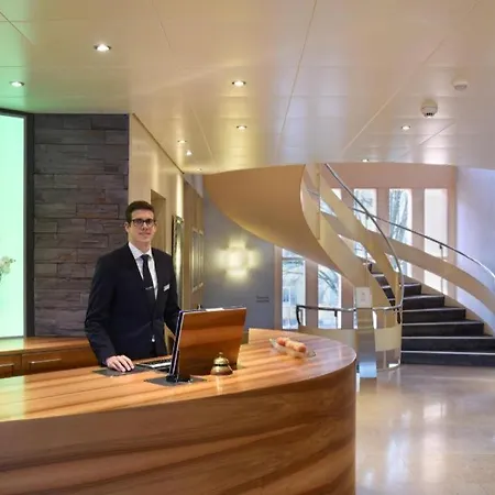 Hotel Storchen 4*